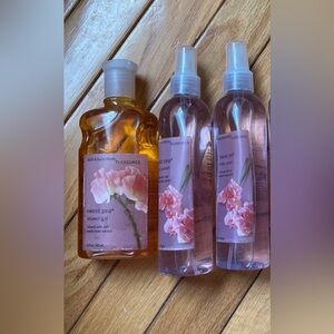 Bath & Body Works Pleasures Sweet Pea Spray Body Splash HTF Old Formula
